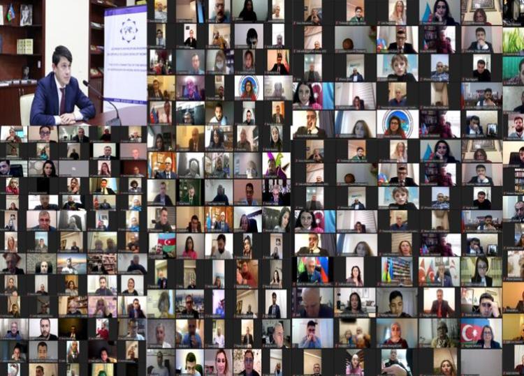 Государственный комитет организовал праздничное мероприятие под названием "Будем едины и солидарны!" 