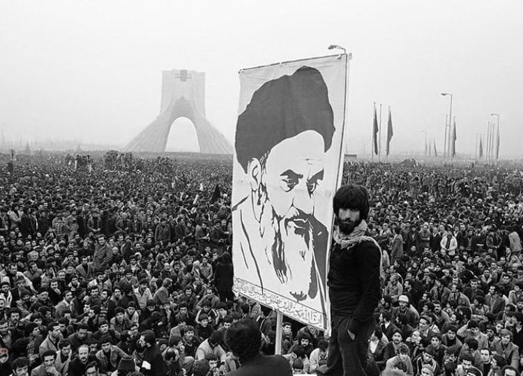 Qırx üçüncü ildönümü ərəfəsində Iran İslam İnqilabının nəaliyyətlərinə bir baxış 