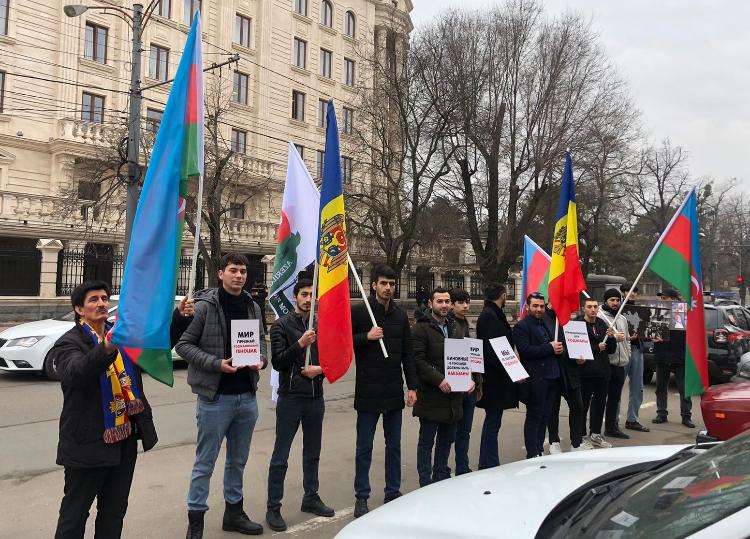 Перед представительствами международных организаций в Кишиневе проведен пикет, связанный с Ходжалинским геноцидом 