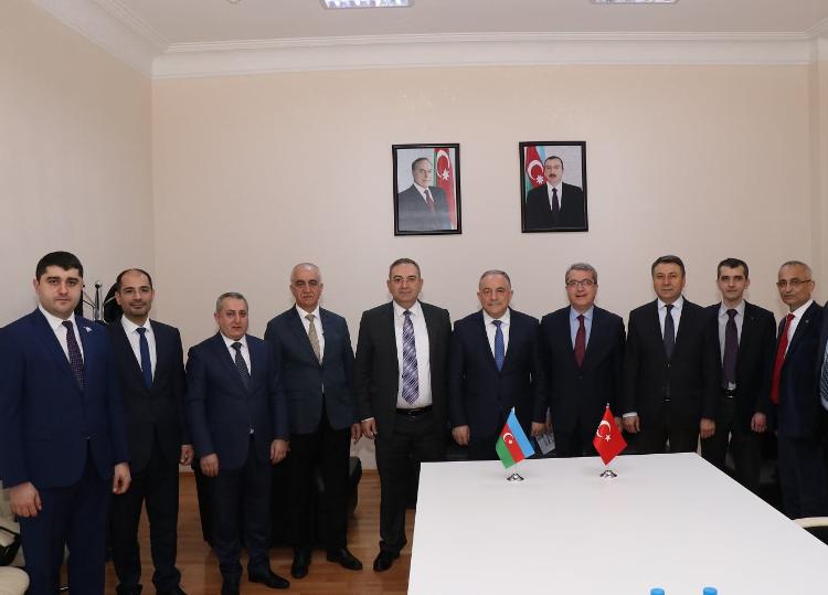 Türkiyənin Qazi Universitetinin bir qrup professor-müəllim heyəti AzTU-da olub - FOTO