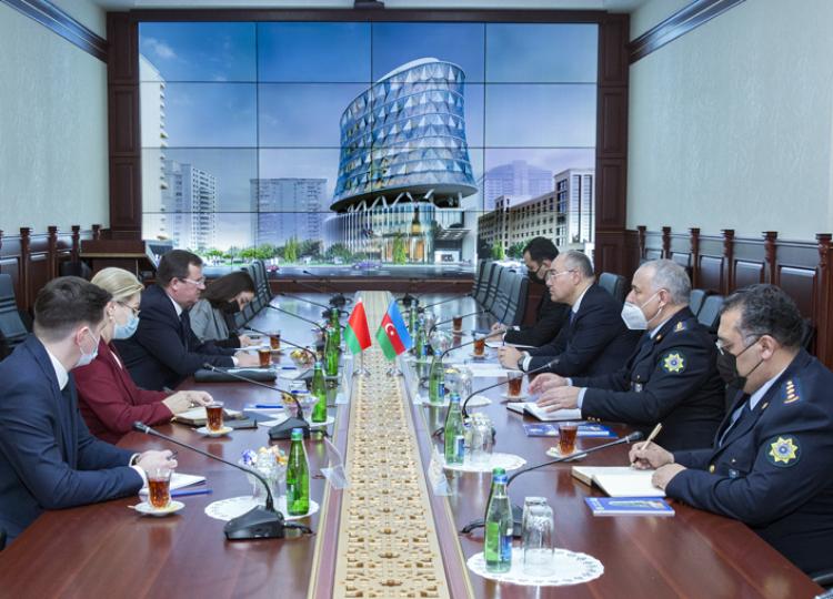 Dövlət Gömrük Komitəsinin sədri Belarus Respublikasının ölkəmizdəki səfiri ilə görüşüb 