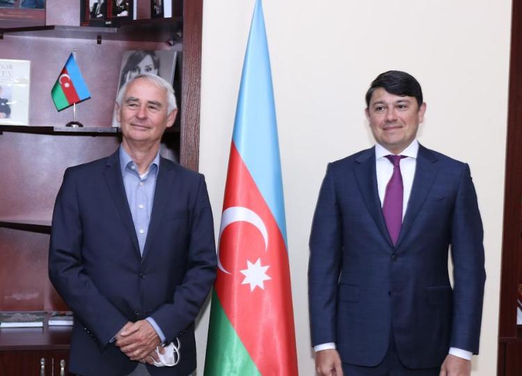 Dövlət Komitəsinin sədri almaniyalı professorla görüşüb 