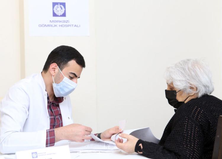 Dövlət Gömrük Komitəsinin Tibbi Xidmət İdarəsi Beynəlxalq Sağlamlıq gününə həs edilmiş tibbi xeyriyyə aksiyası keçirib 