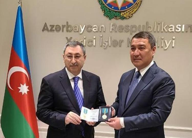 Посол Казахстана провёл встречу с Заместителем Министра иностранных дел Азербайджанской Республики 