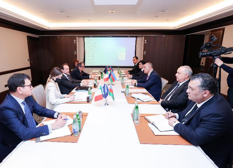 DGK-nin sədri İtaliya Gömrük, Aksiz və İnhisar Agentliyinin direktoru ilə görüşüb 