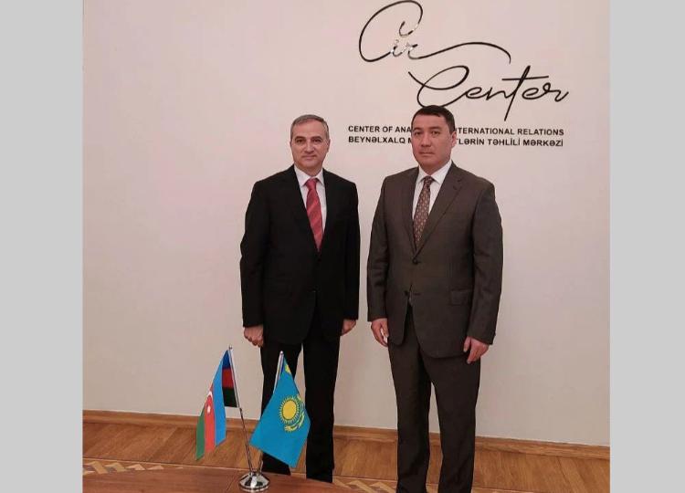 Казахстан расширяет сотрудничество  с аналитическими центрами Азербайджана 
