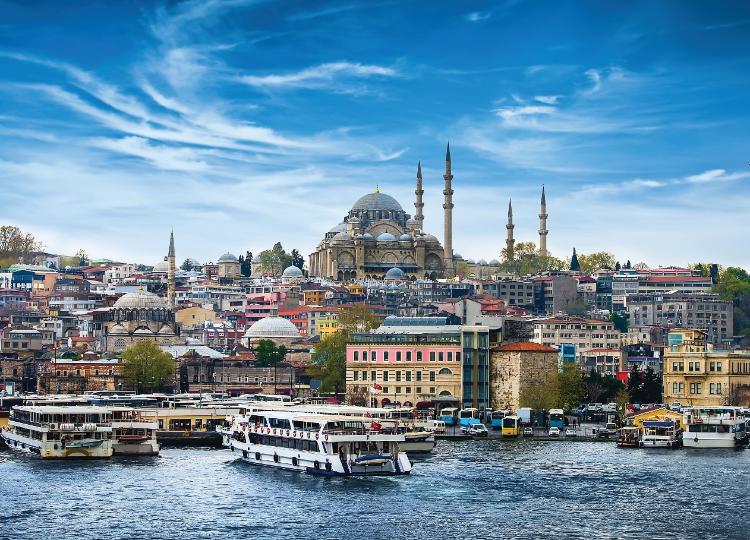 Xəzinələri ilə məşhur İstanbul: Dünyada iki qitə üzərində yerləşən yeganə şəhər