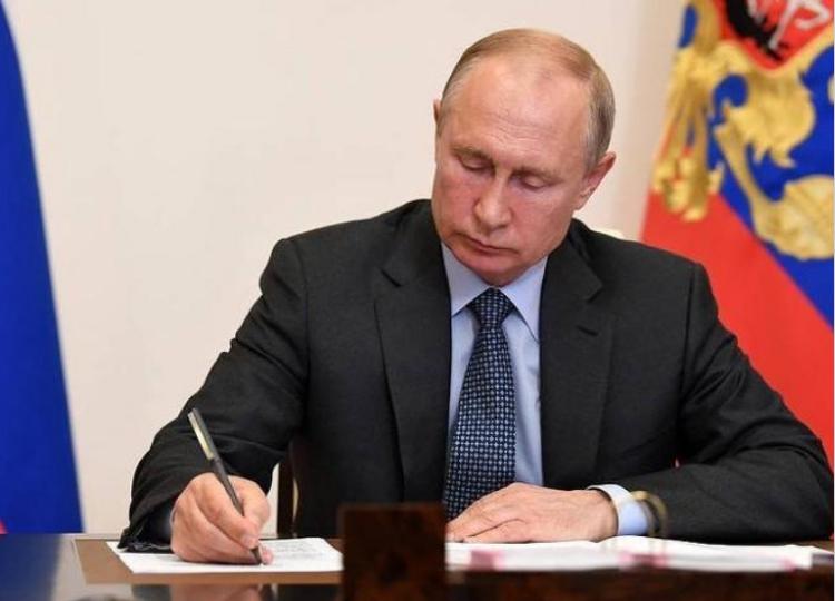 Putin 5 generalı vəzifədən azad etdi - ADLAR 