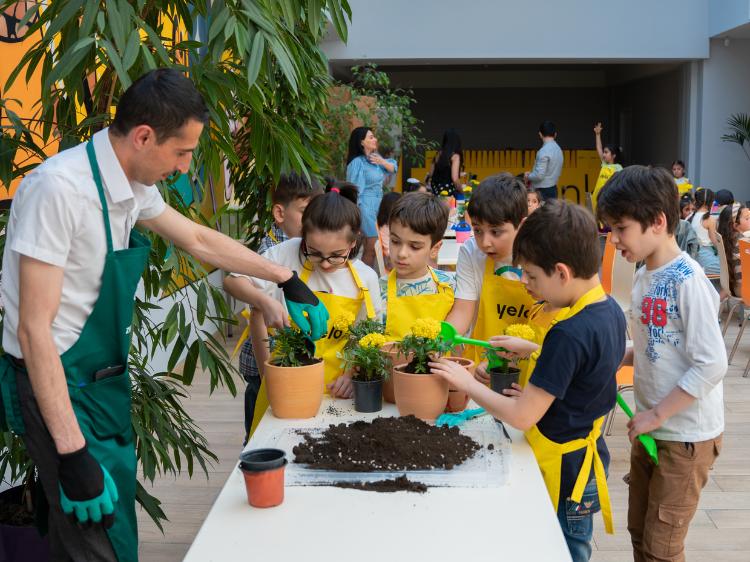 Yelo Bank провел «День защиты детей» - ФОТО