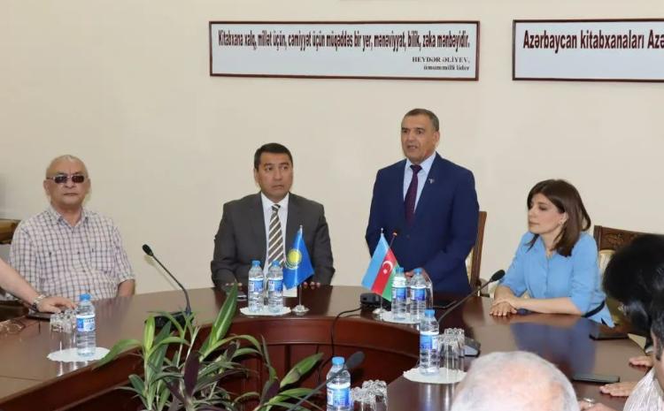 В Баку презентована Цифровая казахская библиотека на азербайджанском языке - ФОТО