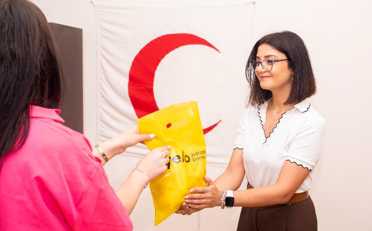 В преддверии Гурбан Байрамы Yelo Bank помог малообеспеченным семьям - ФОТО