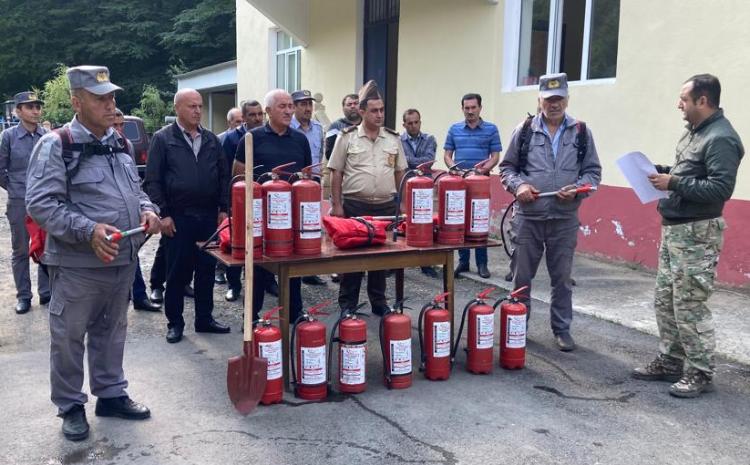 "Yay mövsümündə meşəlik ərazilərdə yanğın təhlükəsizliyi" mövzusunda təlimlər davam edir 