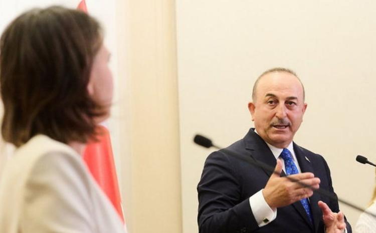 Çavuşoğludan almaniyalı həmkarına sərt cavab: "Çünki istifadə edirsiniz" - VİDEO