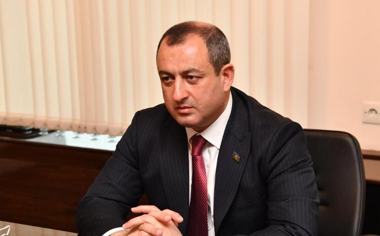 Adil Əliyev: "Ulu öndər hər zaman Azərbaycan dili mövzusunda  cəsarəti və həssaslığı ilə seçilib" 
