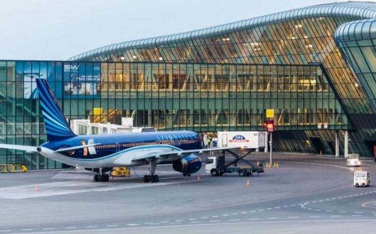 Təcili: Bakı aeroportunda işıq kəsilib - terminallar dayanıb 