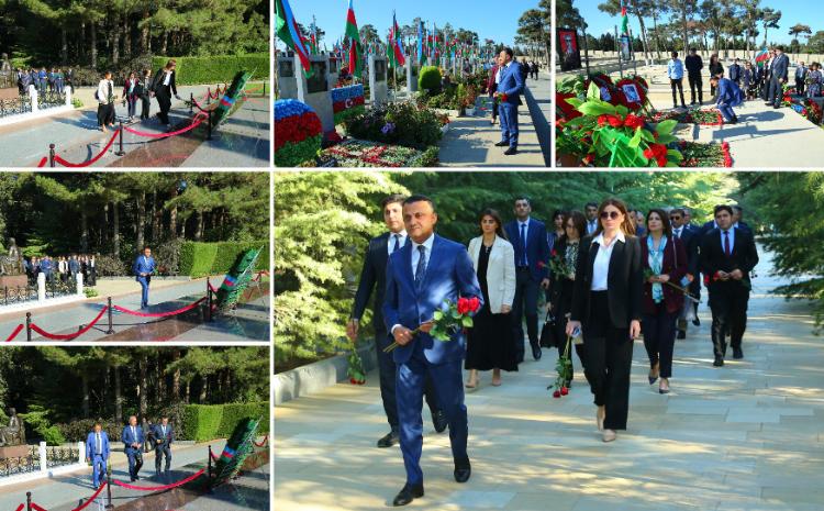 TƏBİB: 27 sentyabr - Anım Günü ilə əlaqədar Fəxri xiyaban və Şəhidlər xiyabanı ziyarət olunub 