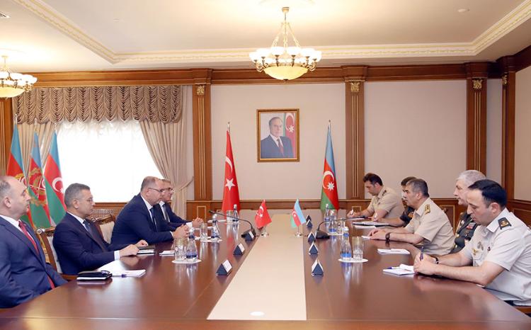 Azerbaijan Defense Minister met with the rector of Turkish National Defense University 