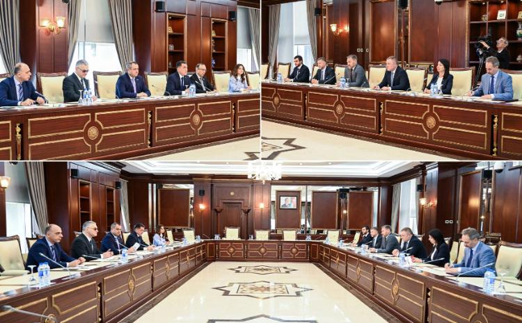 Milli Məclisdə Sankt-Peterburq Qanunvericilik Məclisinin nümayəndə heyəti ilə görüş keçirilib 