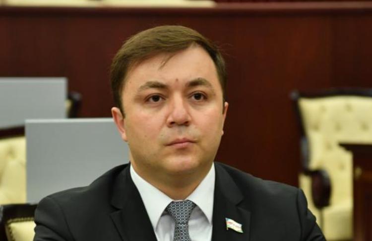 Deputat Emin Hacıyev Bakı Sumqayıt yolunda yaranan tıxacların həlli ilə bağlı Milli Məclisin Plenar iclasında təklif verdi 