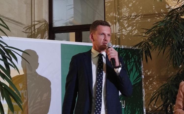 "Carlsberg" xammal və etiketləmə üçün Azərbaycan şirkətləri seçir: 25 milyon manat investisiyanı nəyə xərcləyəcək? 