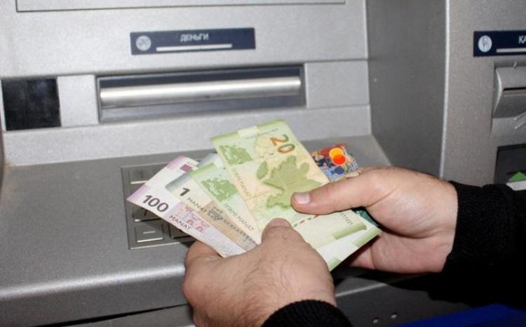 Rüblük verilən 200 manat maddi yardım aylara bölünərək pensiyaya əlavə olunacaq 
