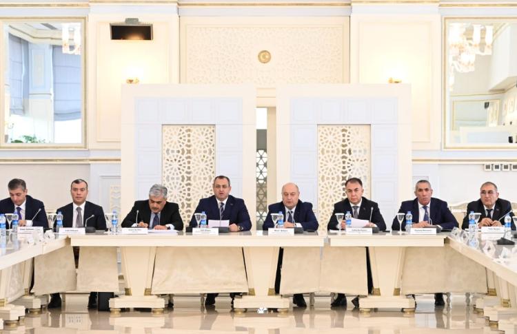 Milli Məclis komitələrinin birgə iclasında 2023-cü ilin dövlət büdcəsi müzakirə edilib 