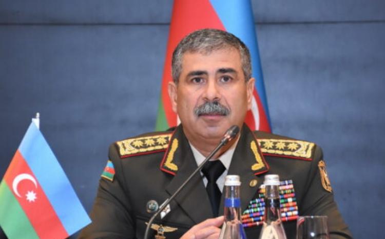 Министр обороны Азербайджана выразил соболезнования турецкой стороне 
