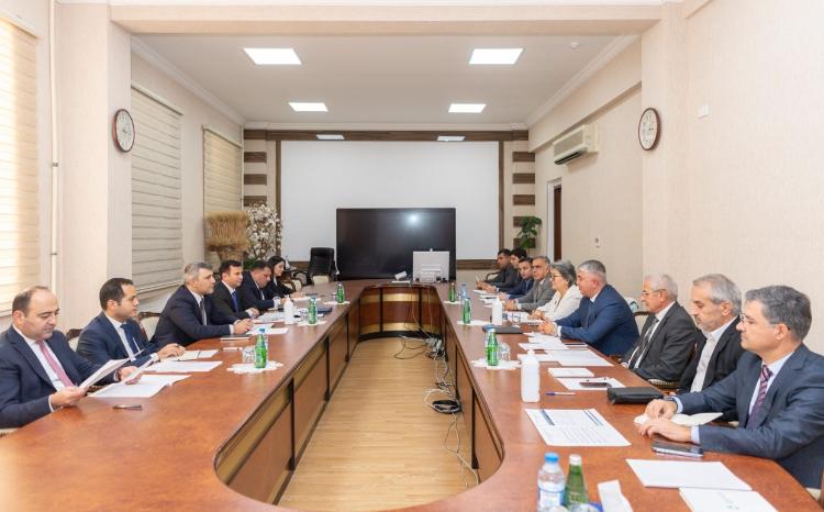Kənd Təsərrüfatı Nazirliyində Meyvə və Tərəvəz İstehsalçıları və İxracatçıları Assosiasiyasının üzvləri ilə görüş keçirilib 