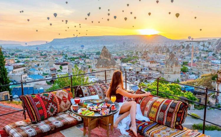 Bu il Türkiyənin turizm gəlirləri 46 mlrd. dollara çatacaq 
