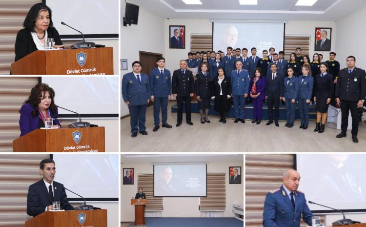 Gömrük Akademiyasında Ümummilli lider Heydər Əliyevin anım günü ilə bağlı tədbir keçirilib 
