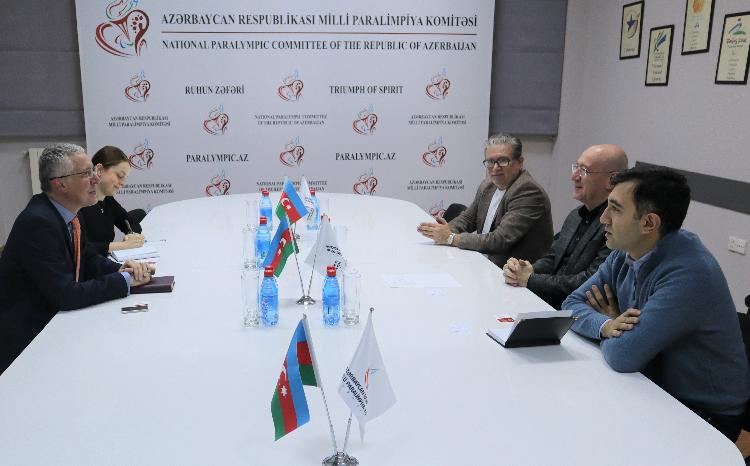 İlqar Rəhimov və Böyük Britaniyanın Azərbaycandakı səfiri arasında görüş keçirilib 