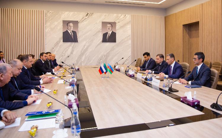 Nazir Rəşad Nəbiyev Dağıstan Respublikasının rəhbəri Sergey Məlikovla görüşüb 