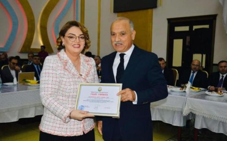 Arzu Bağırova mükafatlandırılıb 