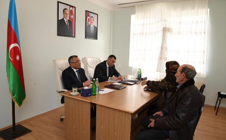 Dövlət Komitəsinin sədri Qəbələdə vətəndaşları qəbul edib 