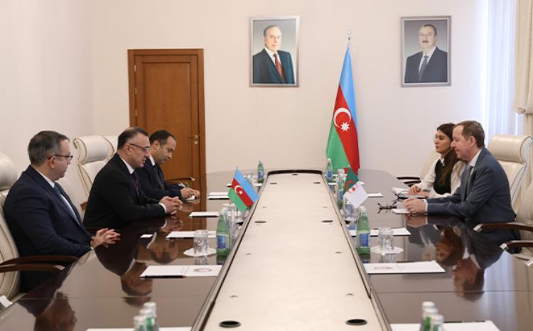 Səhiyyə Nazirliyində Əlcəzairin ölkəmizdəki səfiri ilə görüş keçirilib 
