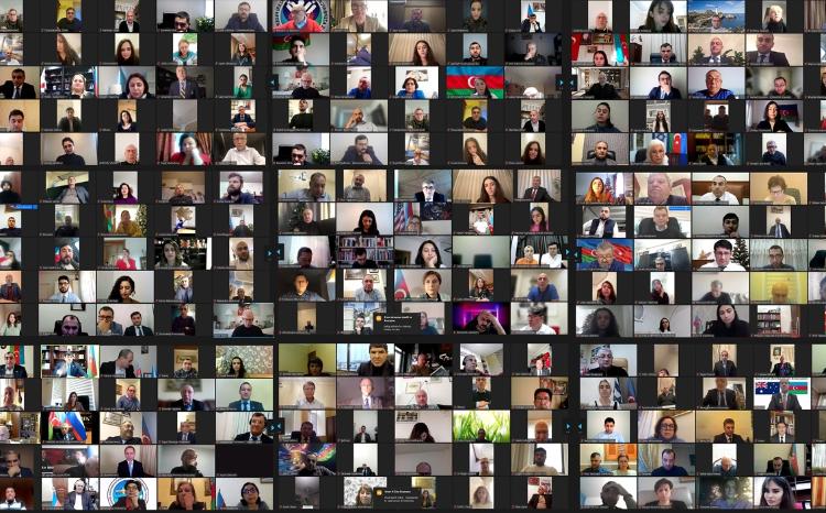 По случаю Дня солидарности азербайджанцев мира и Нового года организовано праздничное мероприятие под названием "Будем едины и солидарны!" 