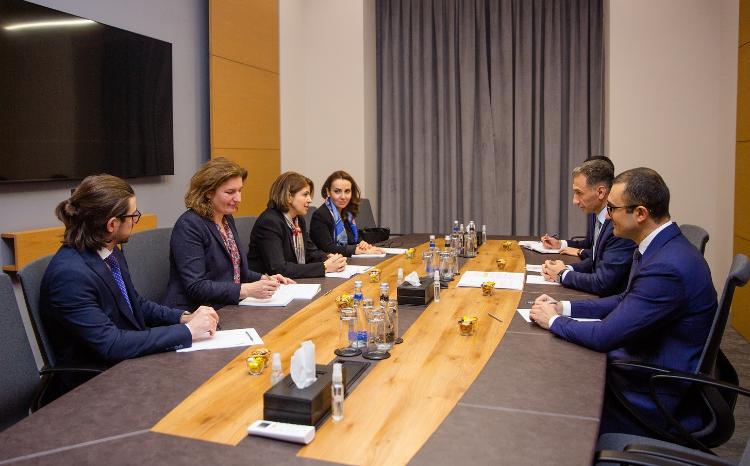 Nazir Beynəlxalq Maliyyə Korporasiyasının Avropa regionu üzrə direktoru ilə görüşüb 