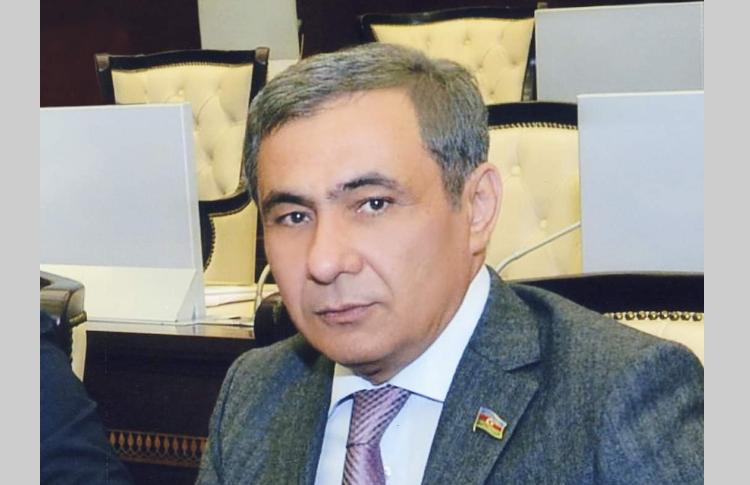 Deputatdan Erkin Qədirliyə cavab: Müvəqqəti  məşhurluq gətirən sosial media qəhrəmanı obrazı yaratmaqdan çəkinin! 