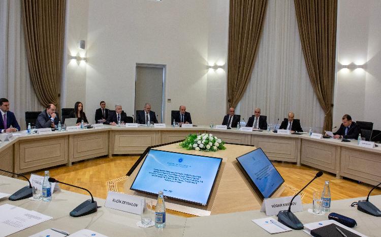 Bərpa olunan enerji mənbələrindən istifadə sahəsində layihələrin həyata keçirilməsi üzrə Komissiyanın iclası keçirilib 