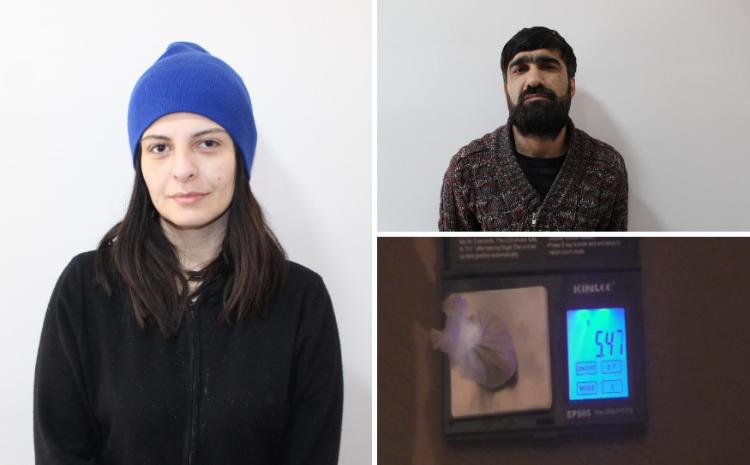 Qaxda narkotiklərin qanunsuz dövriyyəsi ilə məşğul olan qadın və kişi saxlanılıb 