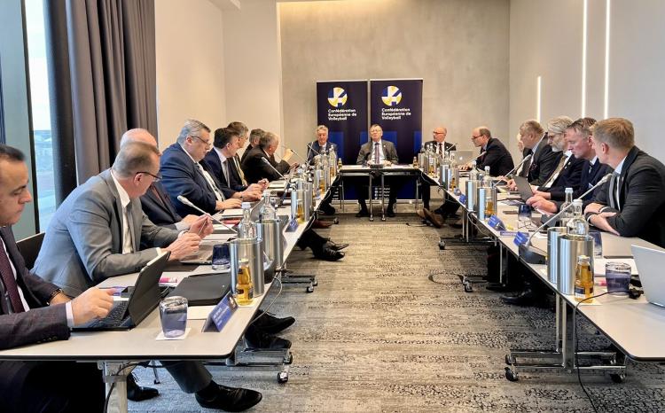 Almaniyanın Manhaym şəhərində CEV-in plenar iclası keçirilib 
