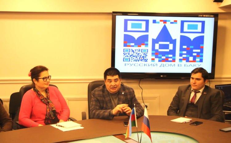 В Русском доме в Баку состоялась встреча с Камилжаном Каландаровым 
