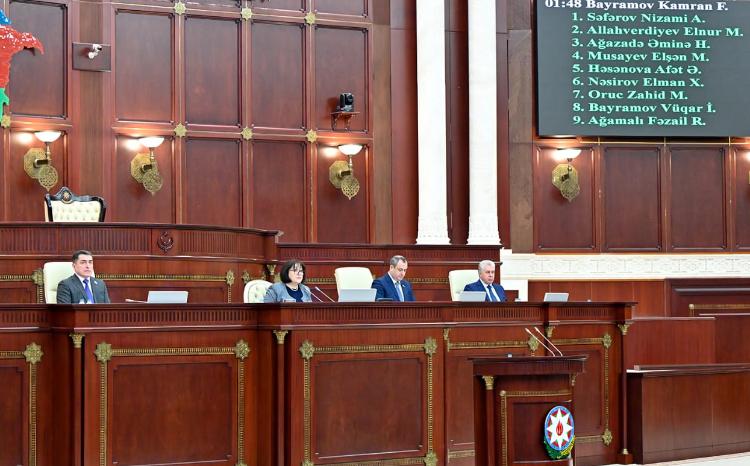 Milli Məclisin yaz sessiyasında ilk plenar iclası keçirilib 