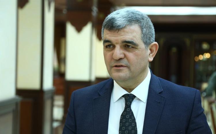 Fazil Mustafa güllələndi 
