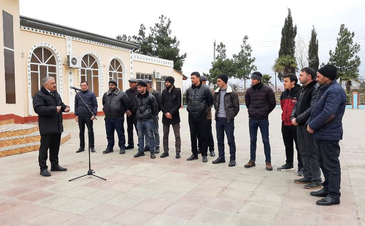 Hacıqabul sakinlərinin problemləri dinlənildi 