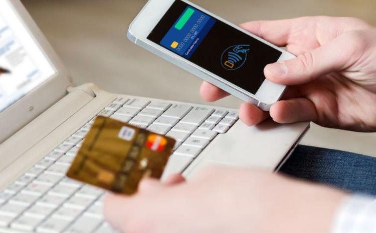 Жители Азербайджана отметили участившиеся атаки онлайн и телефонных мошенников 