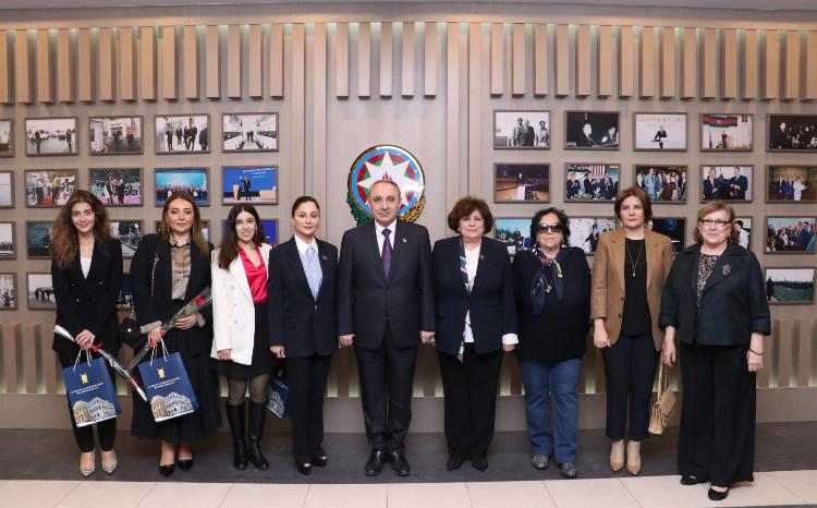 8 Mart - Beynəlxalq Qadınlar Günü münasibətilə Baş Prokurorluqda tədbir keçirilib 