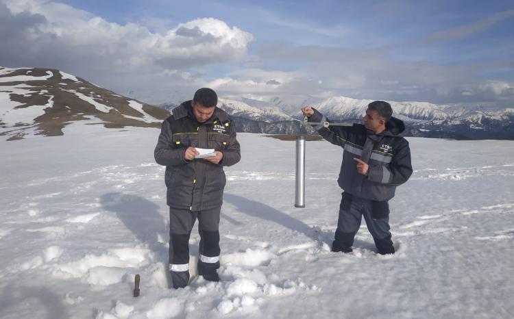 Ölkənin yüksək dağlıq ərazilərində qarölçmə işləri davam edir 