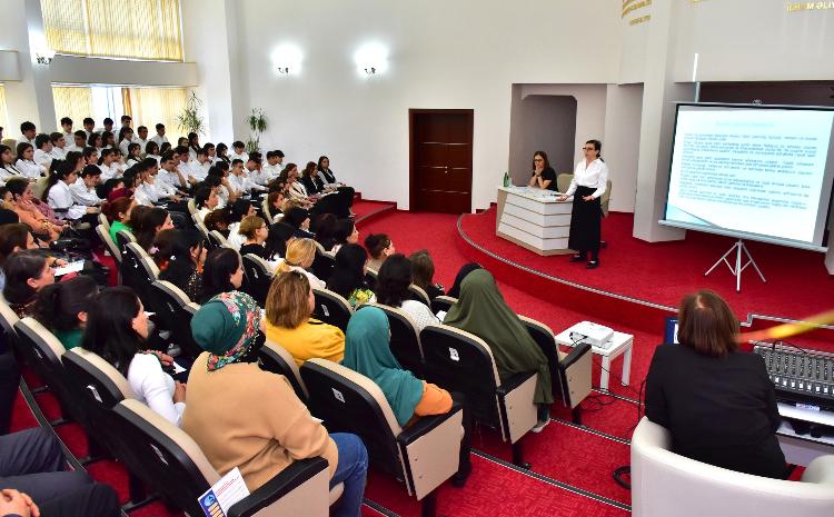 "Erkən nikah və qohumlar arasında nikahın mənfi nəticələri" mövzusunda görüş keçirilib 