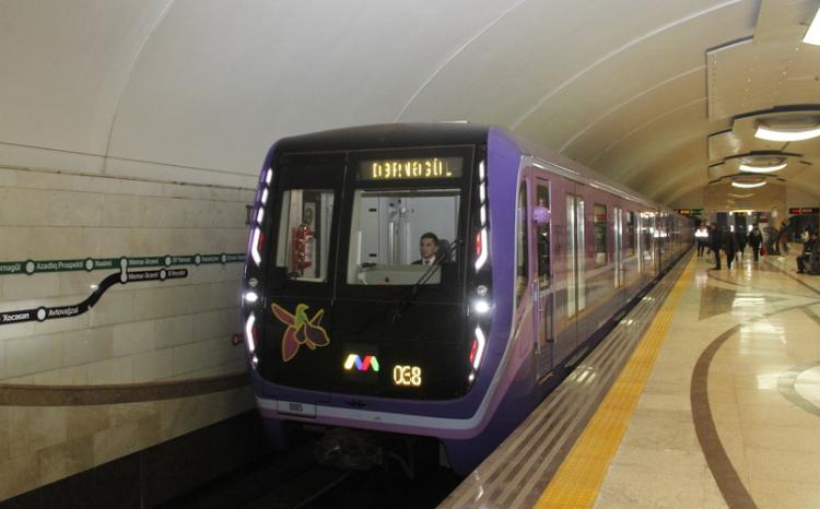 Qatarların hərəkət qrafikinə dəyişikliklər edilib 